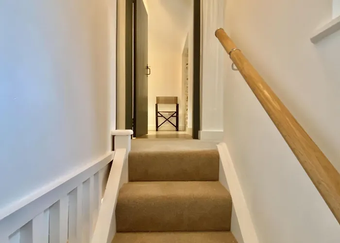 478 - * Клифден